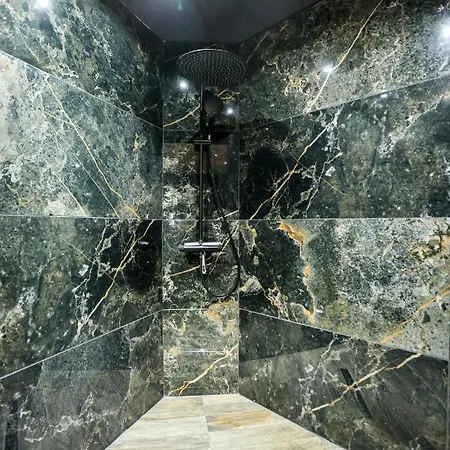 Le Legendary Spa, Hypercentre Avec Sauna, Balneo Et Wifi Par Sovalfi Apartment *