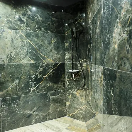 Apartment Le Legendary Spa, Hypercentre Avec Sauna, Balneo Et Wifi Par Sovalfi *